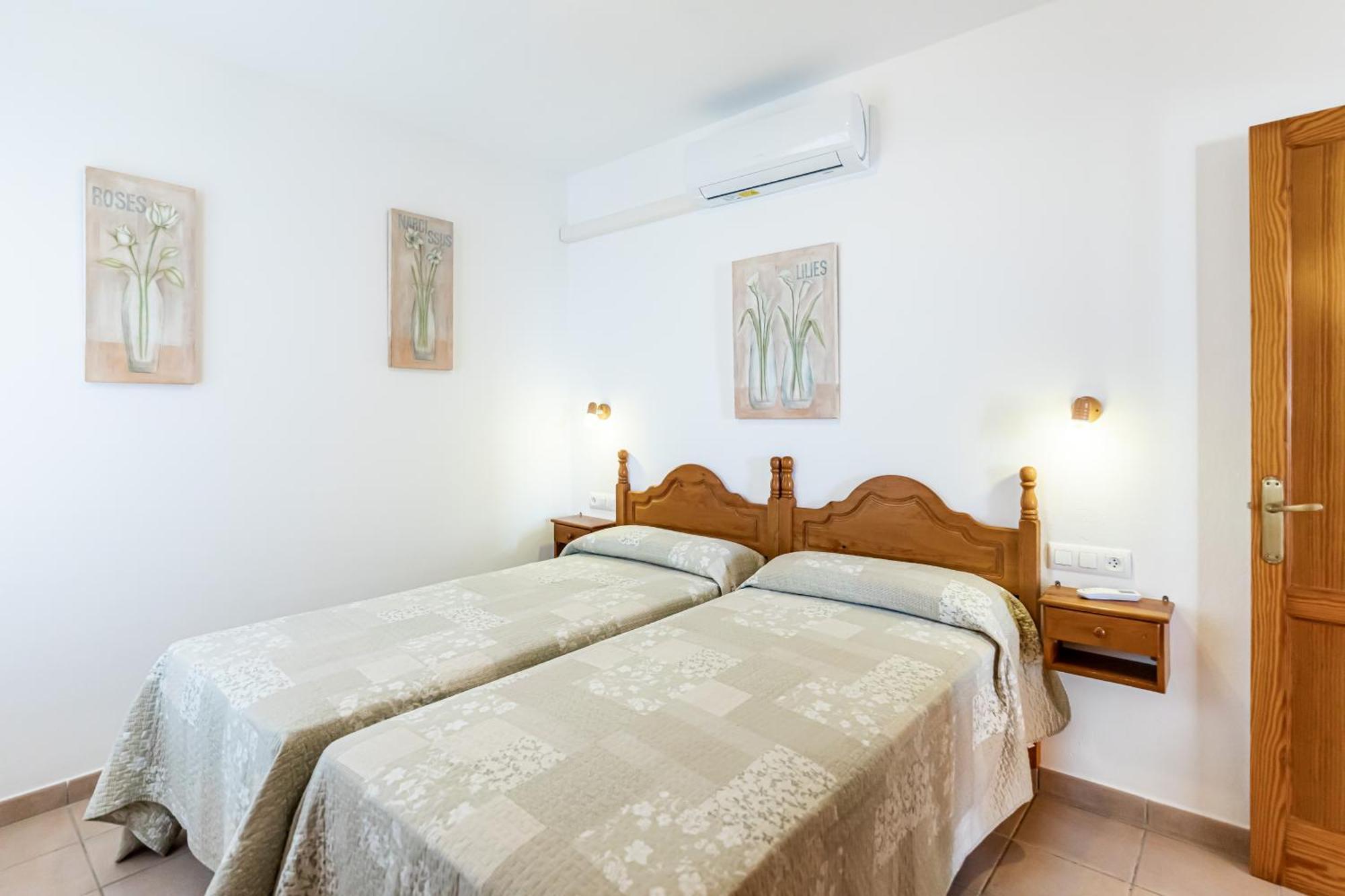 Villa Terra Son Bou Exteriör bild